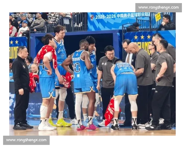 CBA焦点战比分揭晓主队末节发力逆转取胜全场球迷热议联盟排名变动 CBA焦点战比分揭晓主队末节发力逆转取胜全场球迷热议联盟排名变动